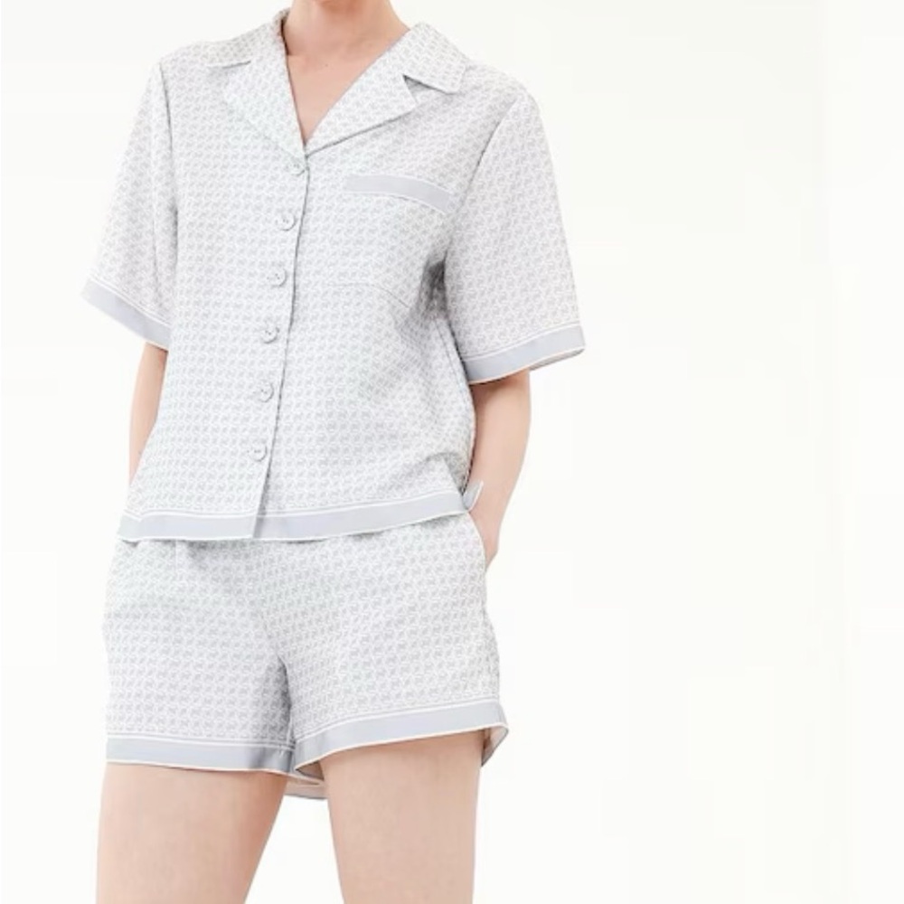 NWT Le’ Al.X Logo Print Satin High Smock Waisted Coordinating Boxing Shorts